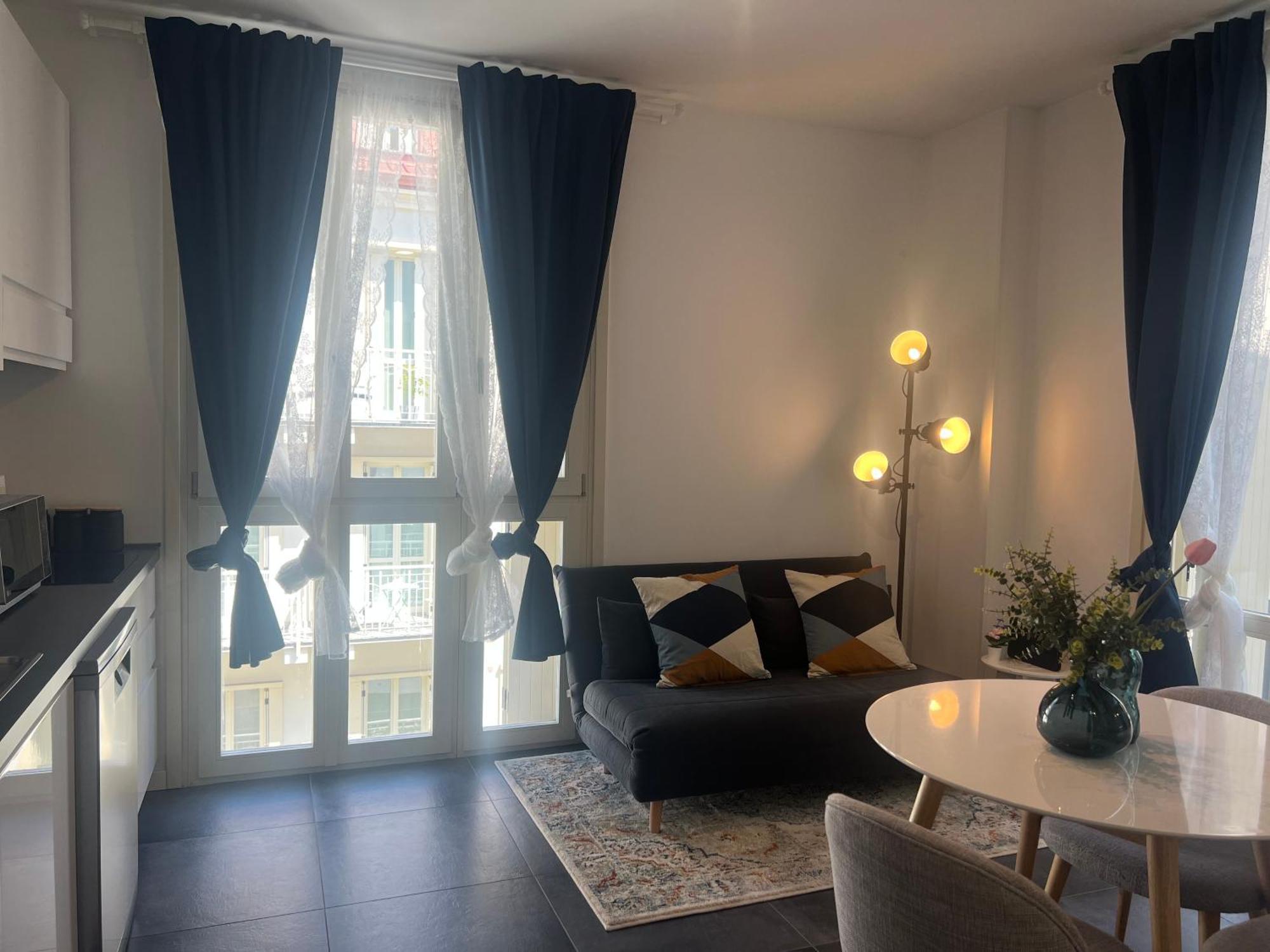 Regina Milano In Melegnano - Wifi, Breakfast Box And Terrace Lejlighed Eksteriør billede