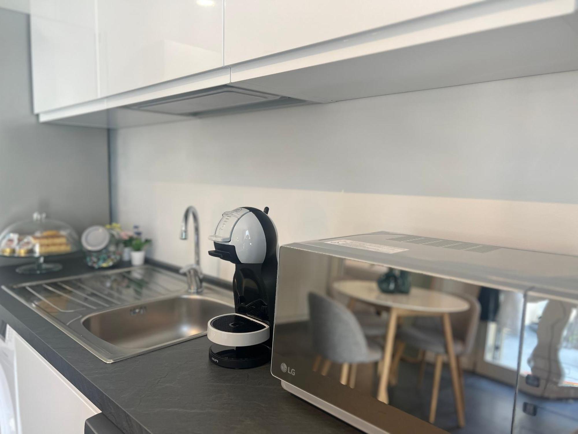Regina Milano In Melegnano - Wifi, Breakfast Box And Terrace Lejlighed Eksteriør billede